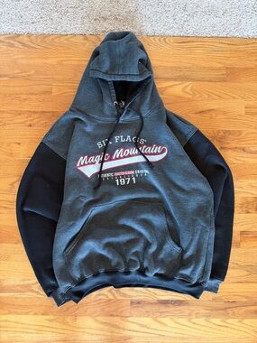 1990’s vintage tipsy Magic Mountain six flags Sweatshirt - Charcoal/Black